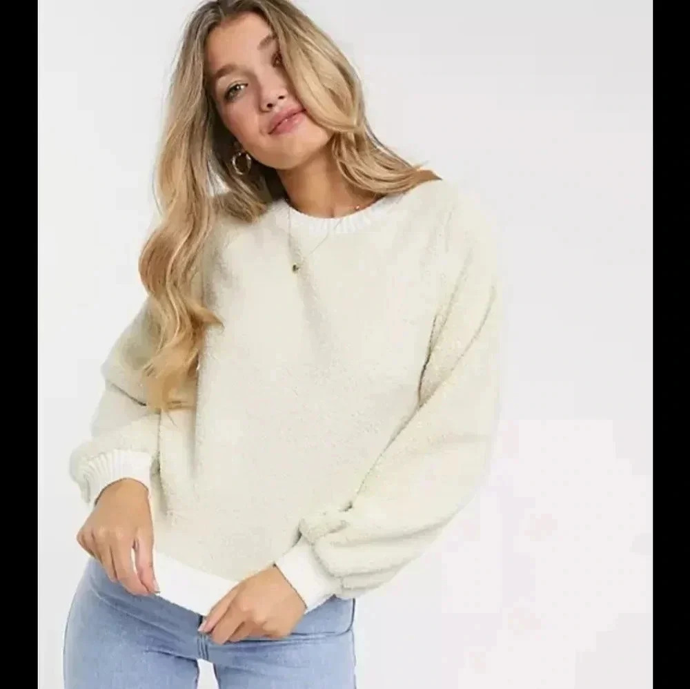 Abercrombie & Fitch Soft Sherpa Crewneck Sweatshirt(M)